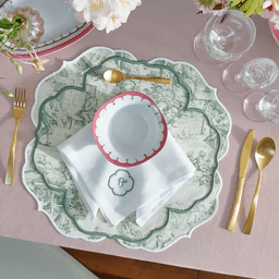 Truffle Bee Fountain de Jouy
