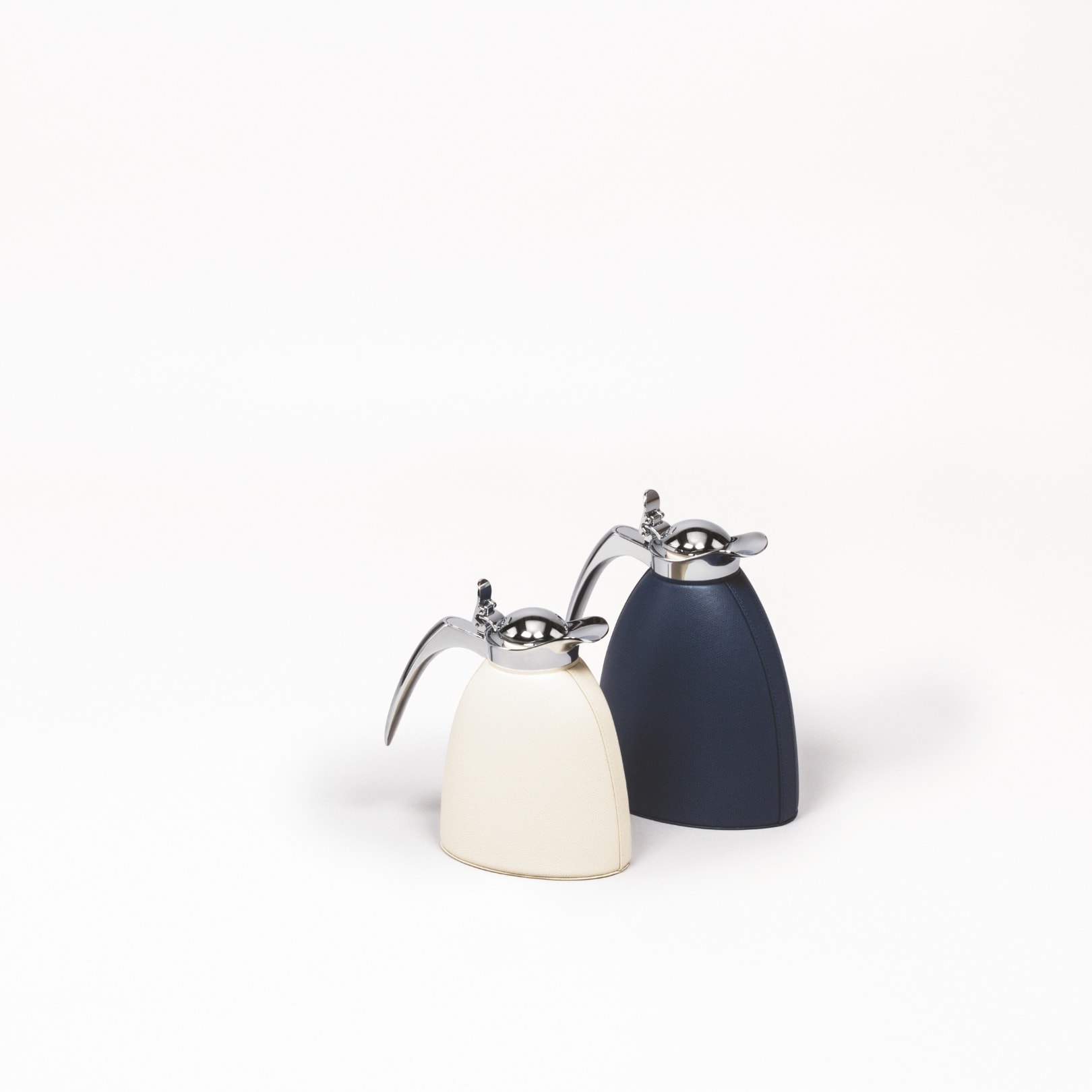 Pigment France, Leather carafes, Bagatelle carafe 1 l