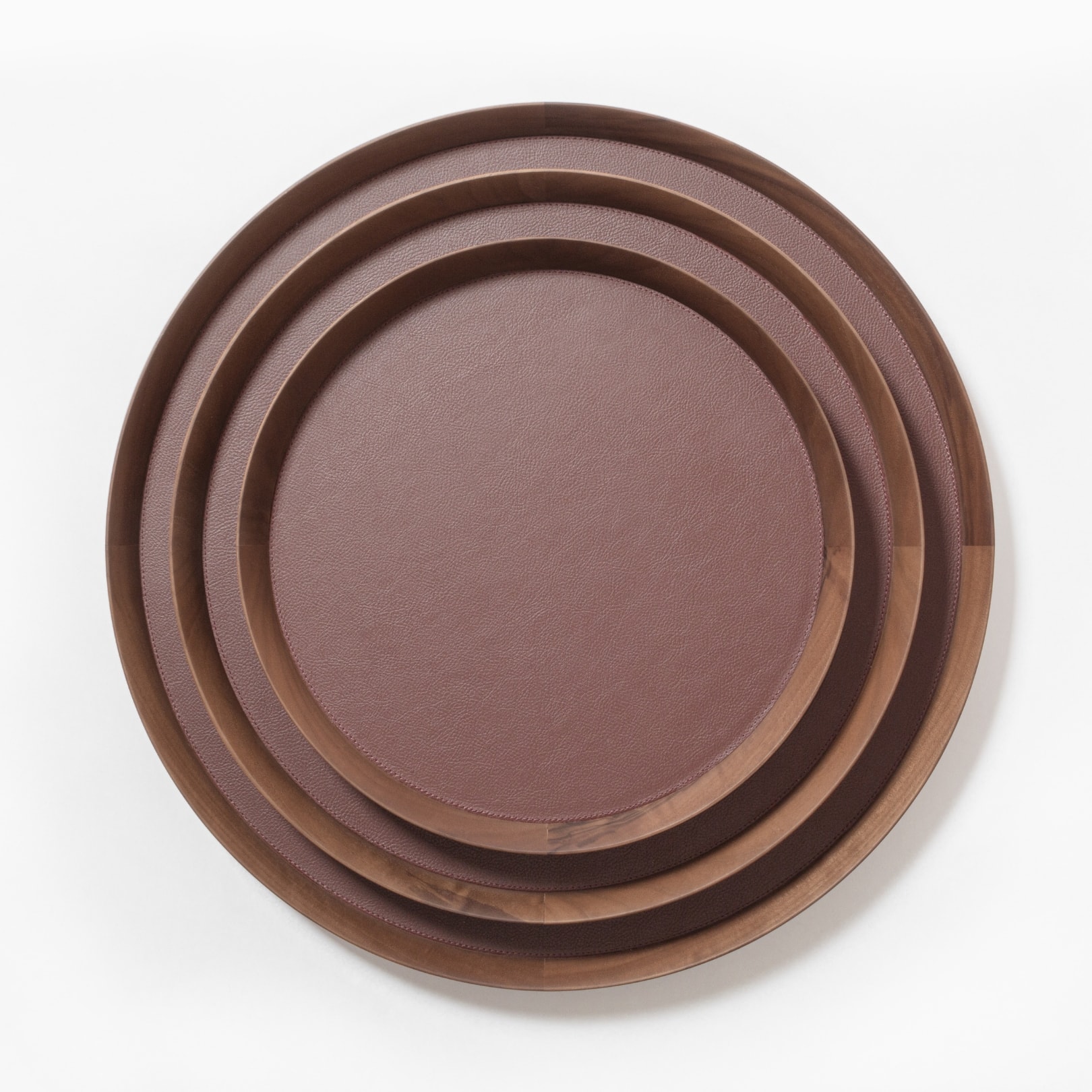 Poltrona Frau, Trays collection, Round tray small, burgundy