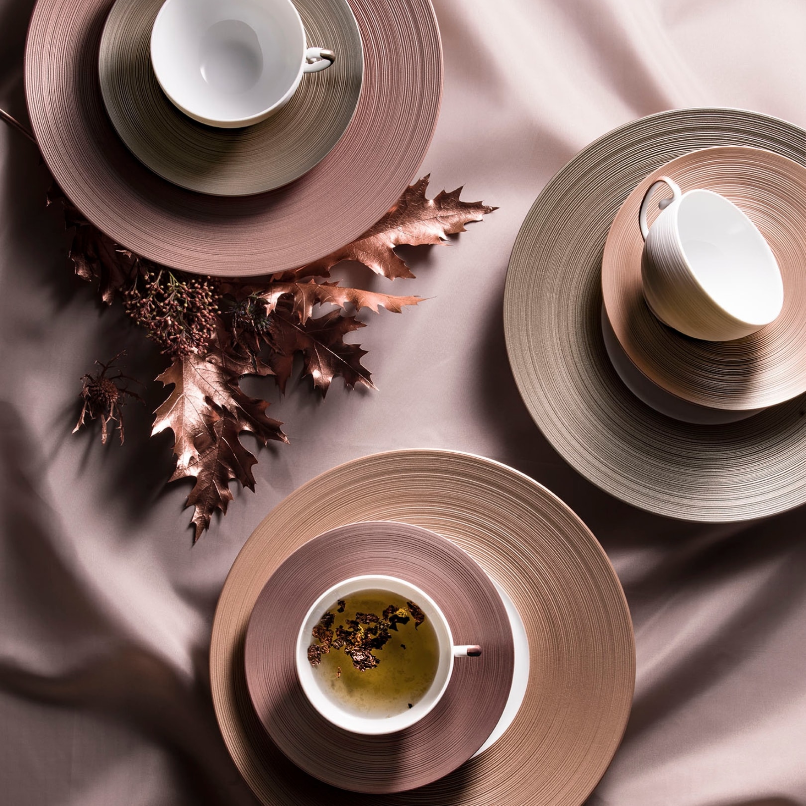 J.L Coquet, Hémisphère Grey Metallic, Creamer, large