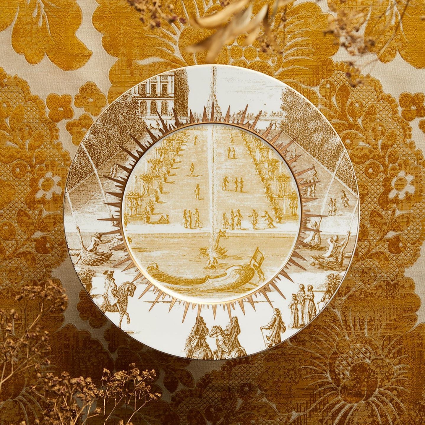 Bernardaud, Versailles Enchanté, Dinner plate