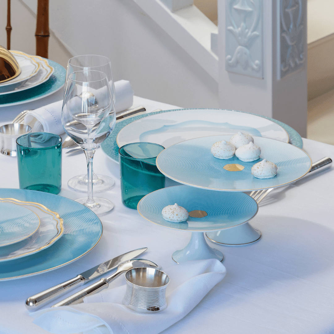 Raynaud, Aura, Petit four stand, small