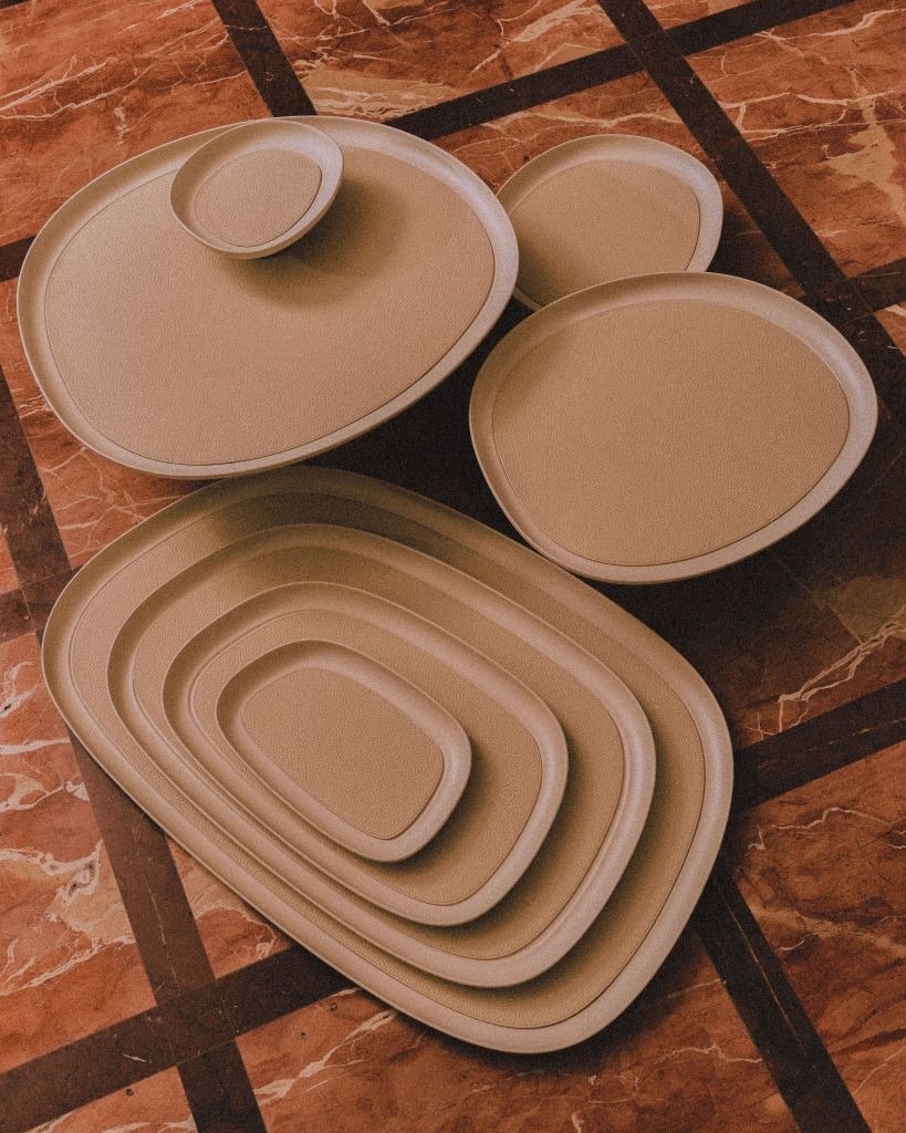 Giobagnara, Maris aluminium trays by Kelly Wearstler, Large rectangular tray, cappuccino
