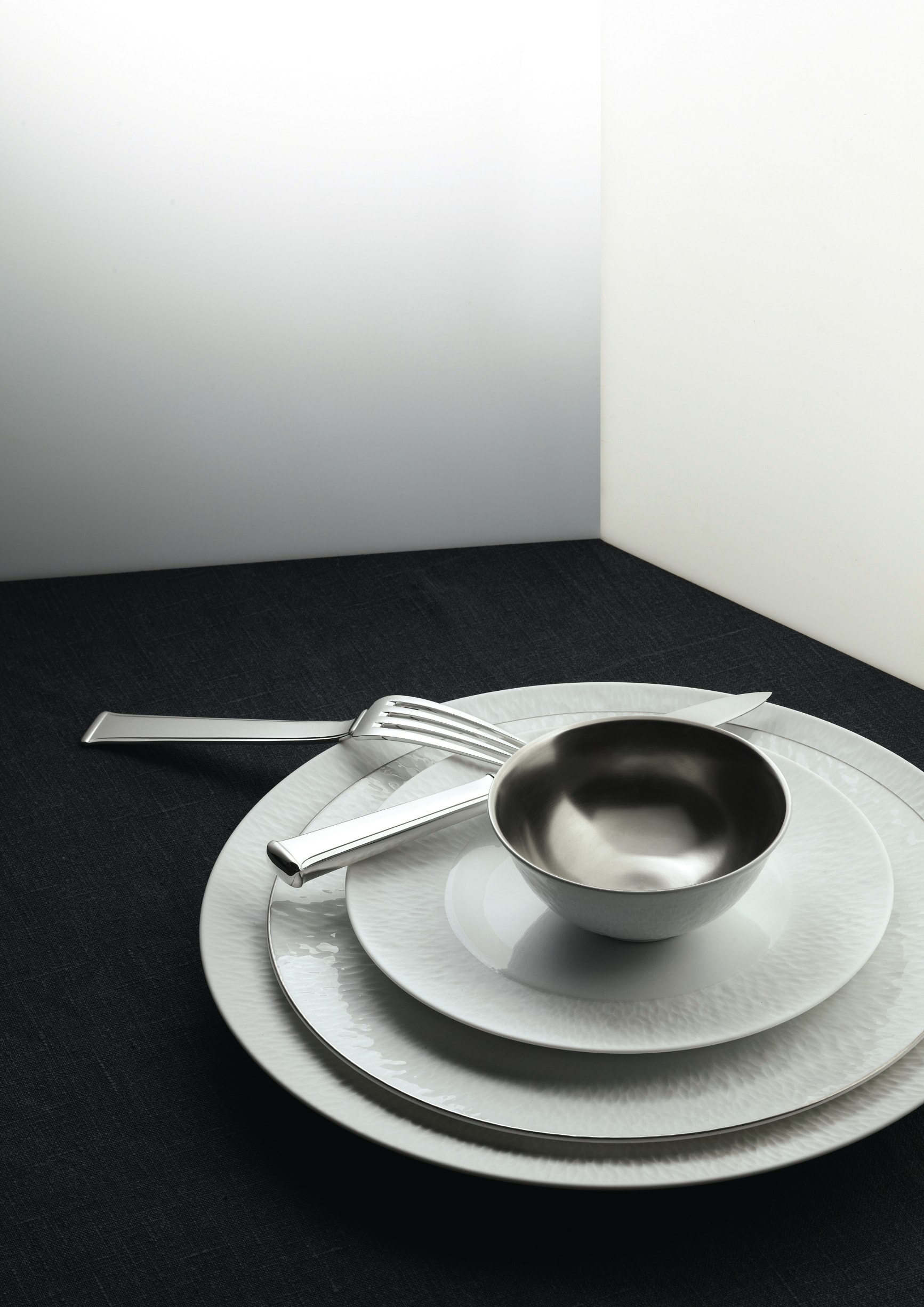 Raynaud, Minéral irisé Pearl Grey, Deep plate with rim, large