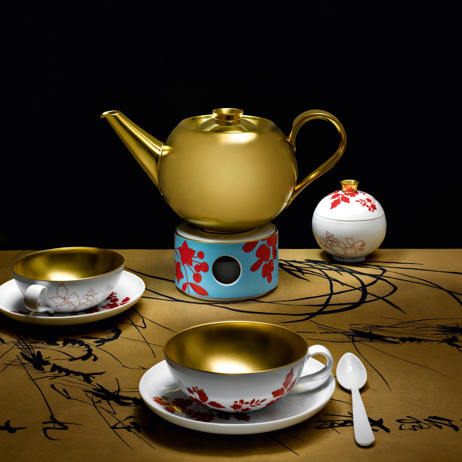 Sieger by Fürstenberg, Emperor's Garden, Tea cup gold-plated inside